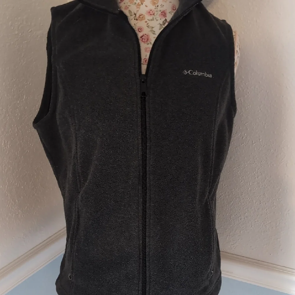 Columbia Charcoal Sleeveless Fleece Vest - Picture 1 of 5